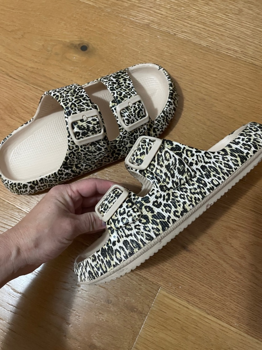 Leopard Print Thick-Soled Slip-On Sandals for Women 🐆 - Picture 5 of 13